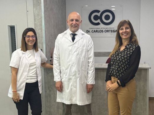 Dr. Carlos Miguel Ortega, médico oftalmólogo especialista en Banfield, Buenos Aires